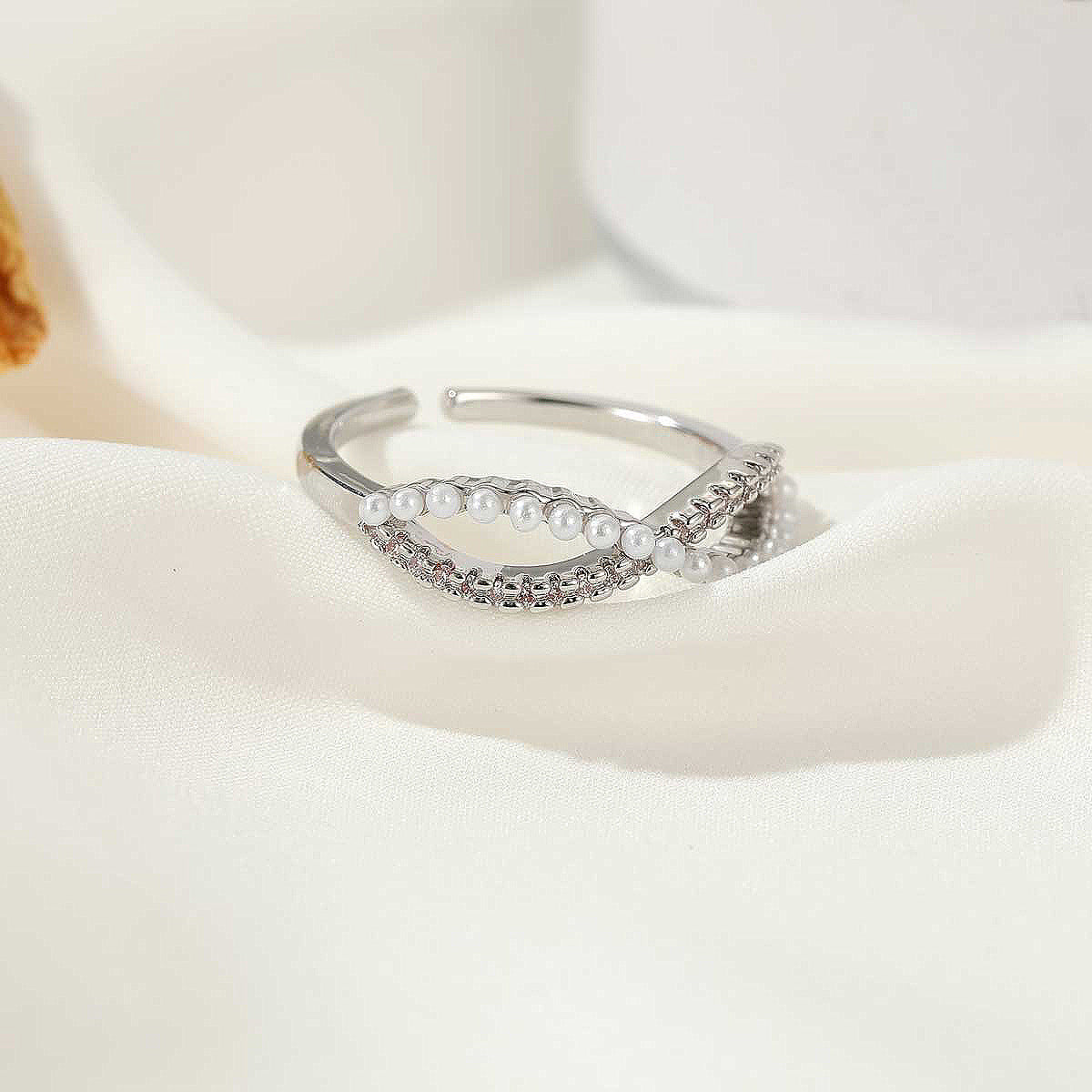 Wholesale Women' s hollow cross micro-paved zircon ring